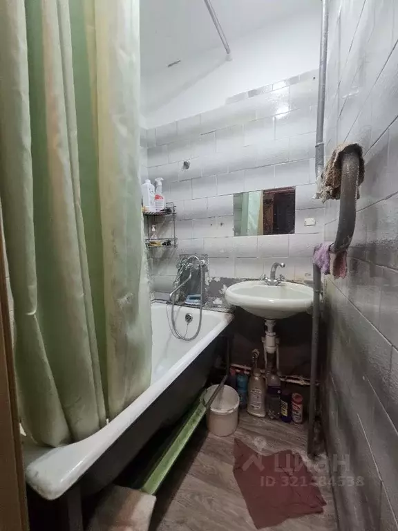 Комната Приморский край, Владивосток ул. Часовитина, 15 (18.0 м) - Фото 1