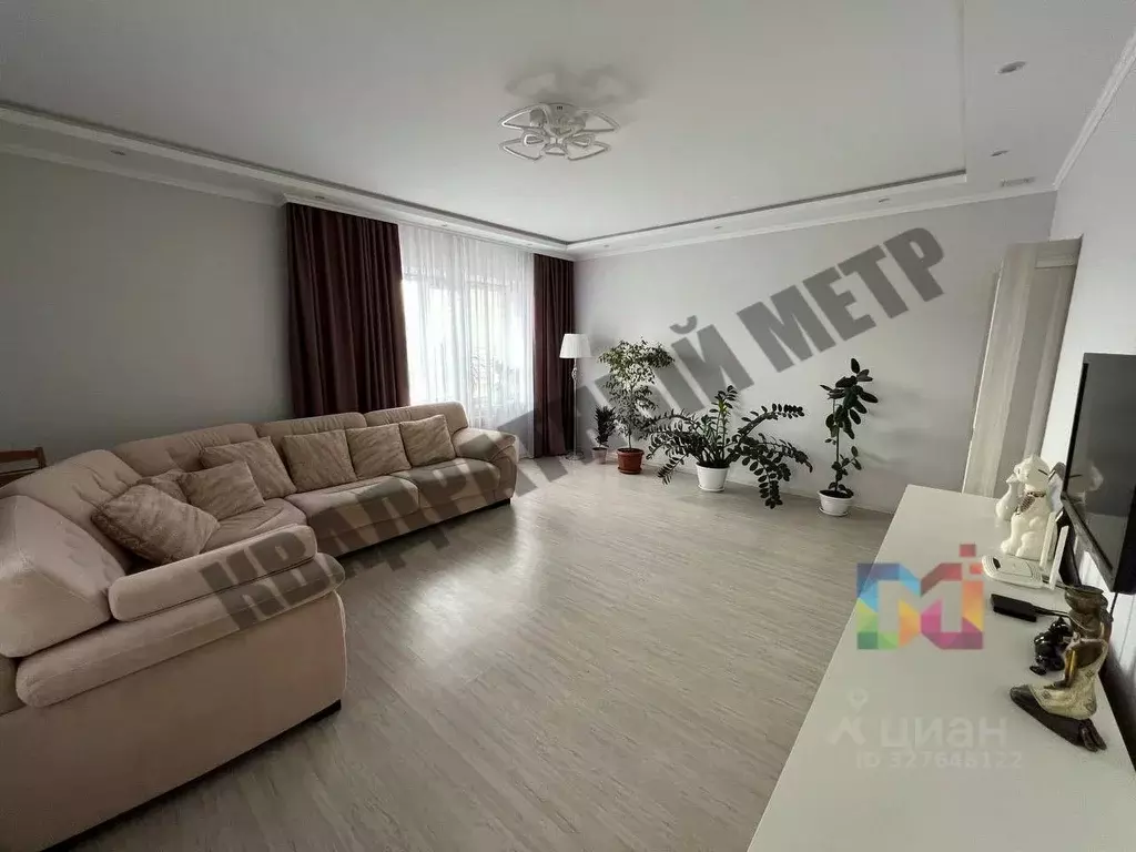 3-к кв. Калмыкия, Элиста ул. Имени Н.С. Хрущева, 7 (92.5 м) - Фото 1