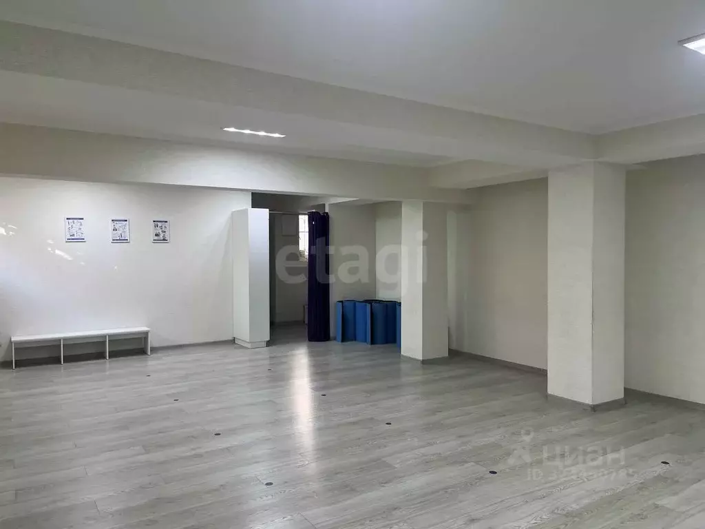 Помещение свободного назначения в Крым, Алушта ул. Красноармейская (57 ... - Фото 1