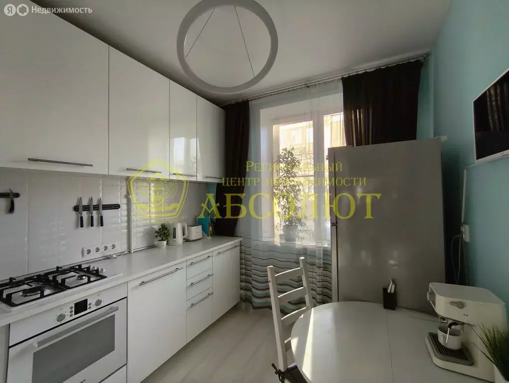 3-комнатная квартира: Ревда, улица Цветников, 38 (68 м) - Фото 1