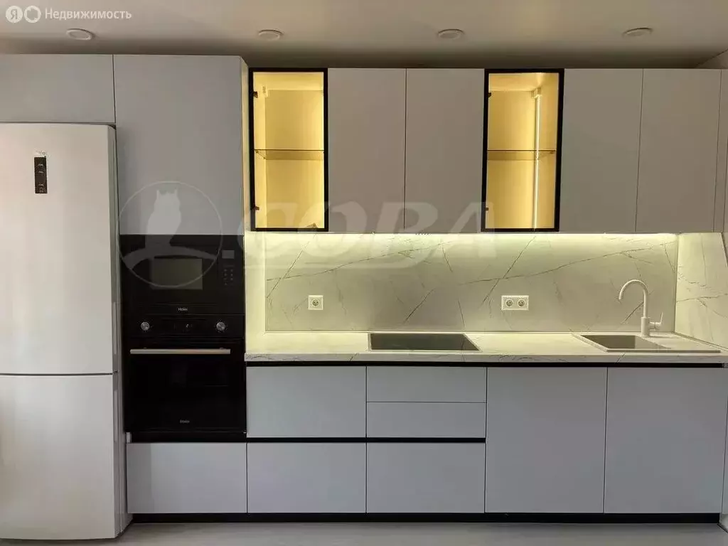 3-комнатная квартира: Тюмень, улица Пермякова, 65 (75.5 м) - Фото 1