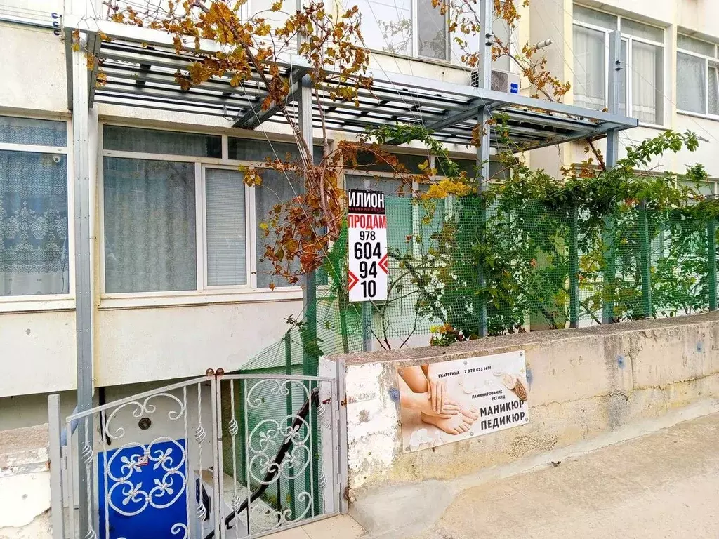 2-к кв. Севастополь ул. Челюскинцев, 57/2 (65.0 м) - Фото 0