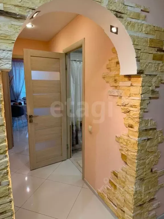 2-к кв. Курская область, Курск ул. Карла Маркса, 69Д (64.0 м) - Фото 0