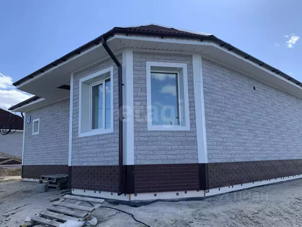 Дом в Амурская область, Белогорский муниципальный округ, с. Васильевка ... - Фото 1