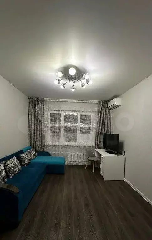 1-к. квартира, 37 м, 6/10 эт. - Фото 0