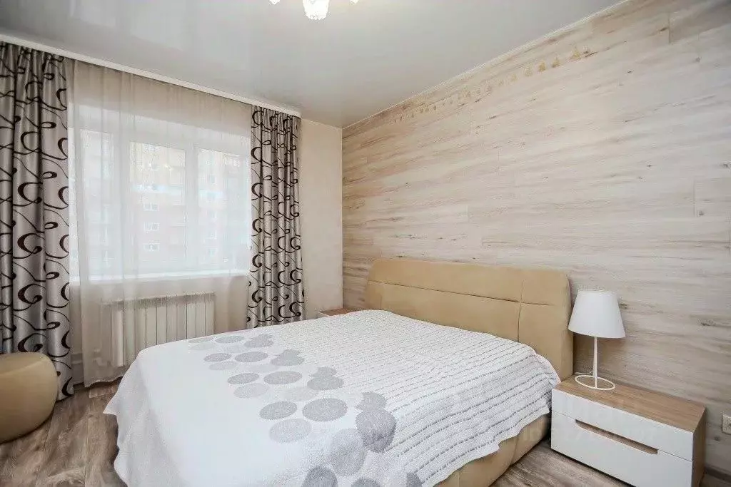 2-к кв. Омская область, Омск ул. 3-я Енисейская, 32/2 (58.4 м) - Фото 1