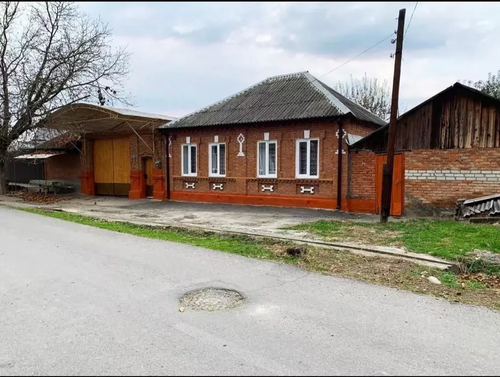 Дом в Северная Осетия, Ардон ул. Хетагурова, 67 (60 м) - Фото 1