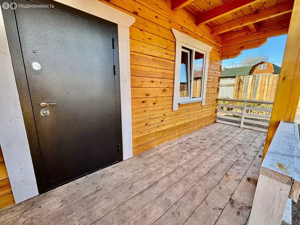 Дом в деревня Карлук, Трактовая улица, 10 (190 м) - Фото 1