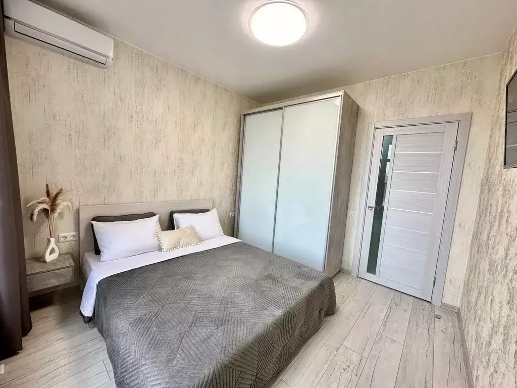 2-к кв. Крым, Симферопольский район, с. Мирное ул. Крымской Весны, 5к1 ... - Фото 1