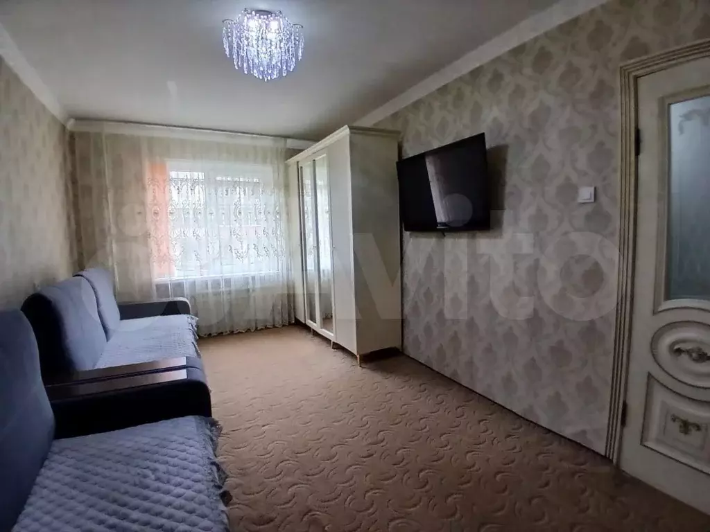 1-к. квартира, 32 м, 1/9 эт. - Фото 0