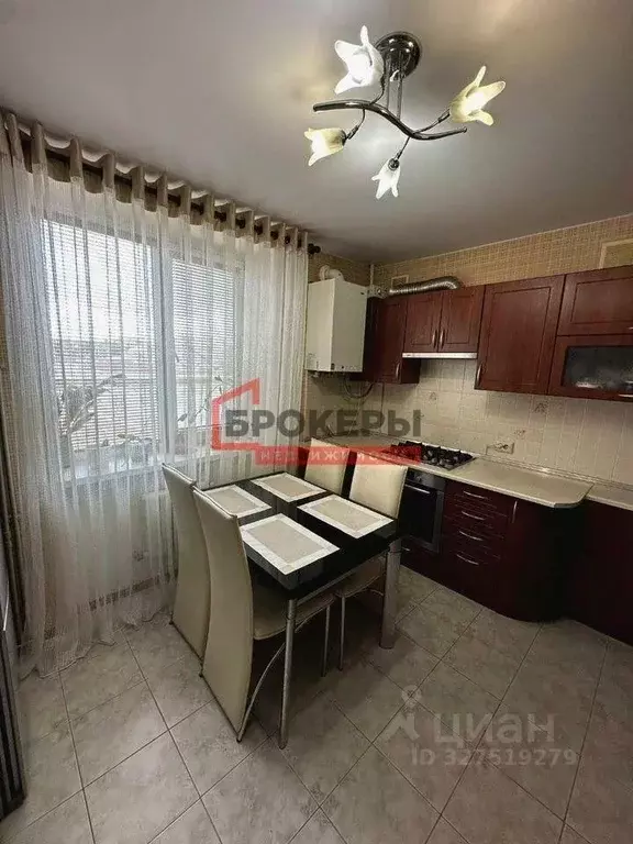 2-к кв. Севастополь ул. Хрусталева, 173к7 (55.0 м) - Фото 1