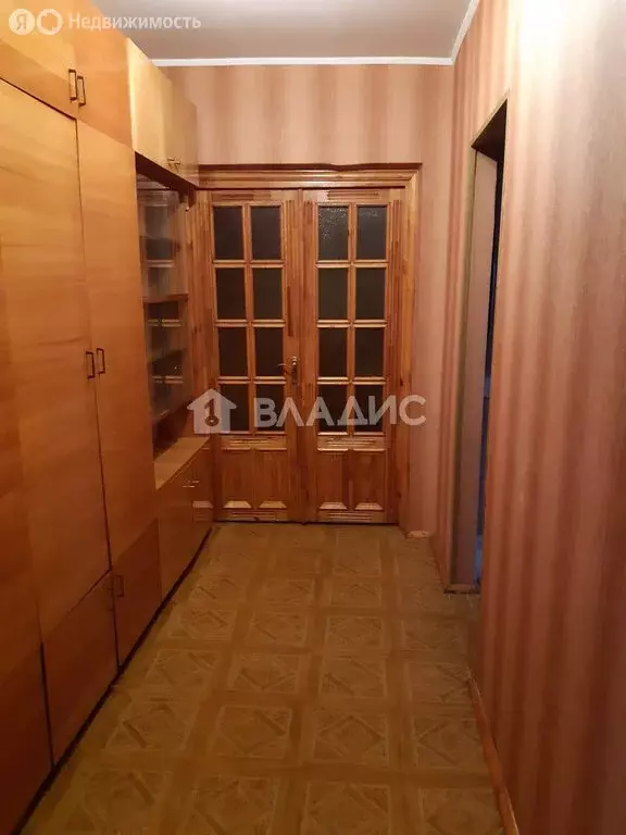 3-комнатная квартира: Белгород, улица 5 Августа, 42 (62.4 м) - Фото 0