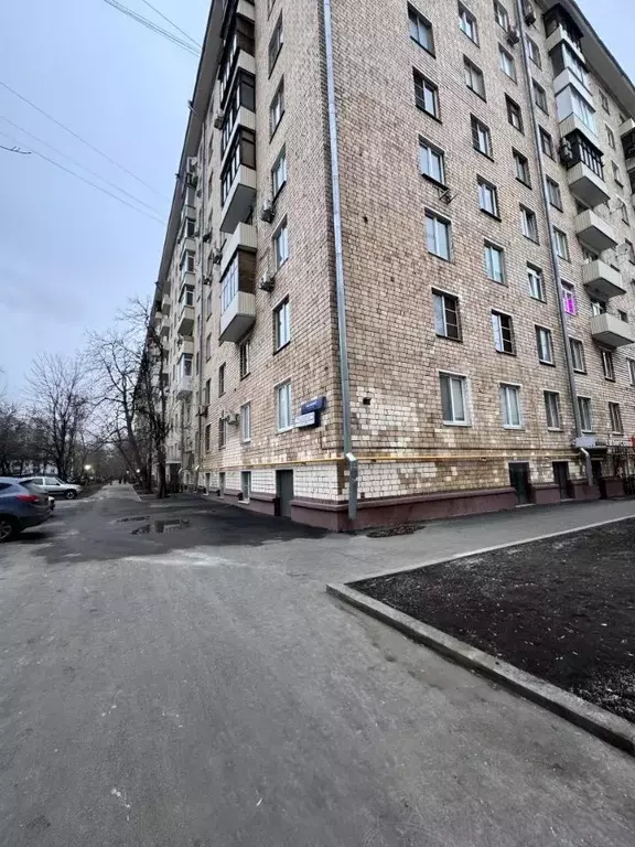 1-к. квартира, 60 м, 1/9 эт. - Фото 1