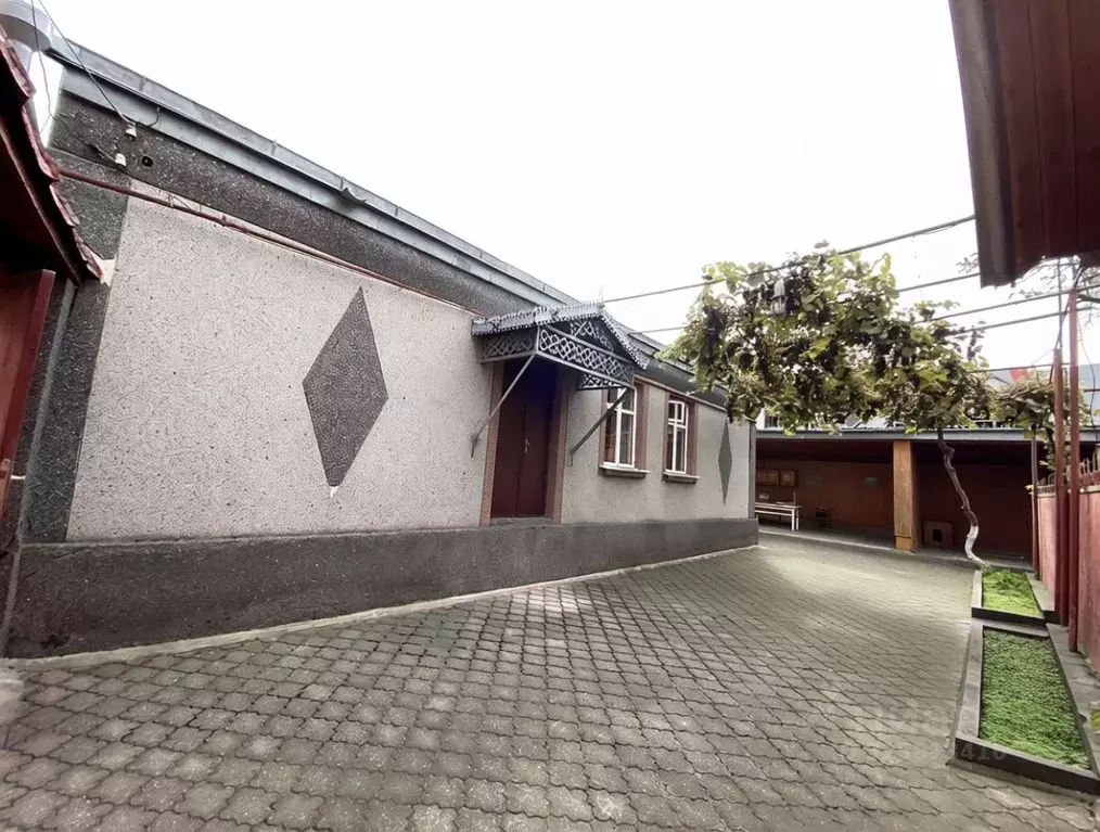 Дом в Северная Осетия, Владикавказ Тракторный пер. (120 м) - Фото 2