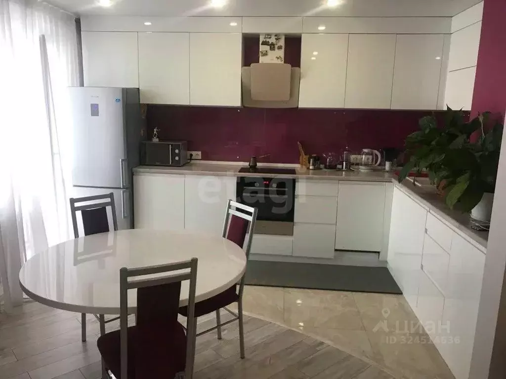 2-к кв. Красноярский край, Красноярск Линейная ул., 105 (77.47 м) - Фото 1