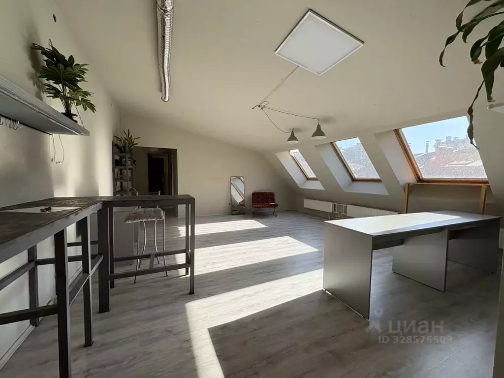 Офис в Санкт-Петербург 2-я Васильевского острова линия, 25 (90 м) - Фото 2