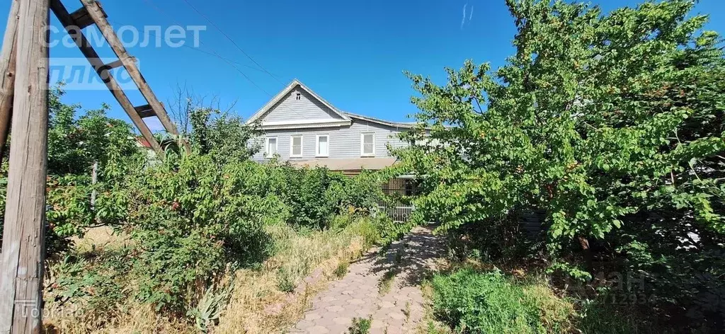 Дом в Астраханская область, Наримановский район, с. Старокучергановка ... - Фото 1