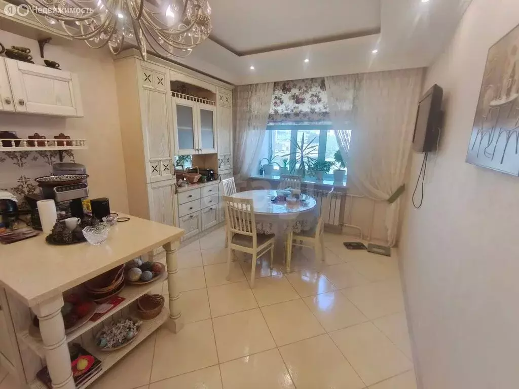 3-комнатная квартира: Альметьевск, улица Ленина, 153 (130 м) - Фото 2