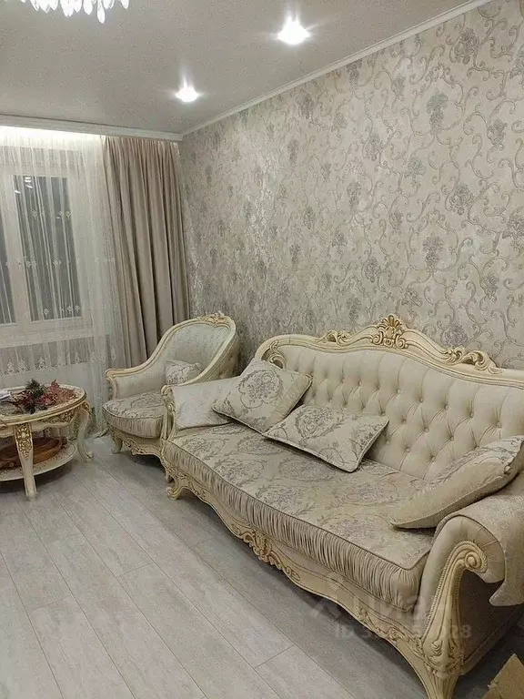 3-к кв. Тюменская область, Тюмень ул. Федюнинского, 56к1 (92.0 м) - Фото 2