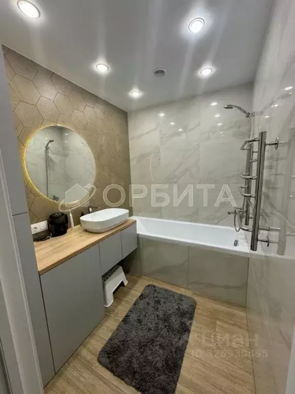 3-к кв. Тюменская область, Тюмень ул. Александра Митинского, 7 (92.7 ... - Фото 1