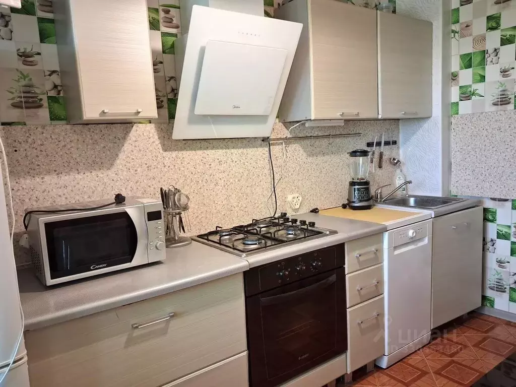 3-к кв. Пермский край, Губаха ул. Дегтярева, 9 (61.3 м) - Фото 1