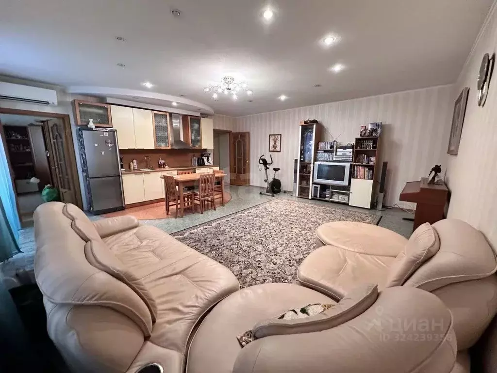 3-к кв. Самарская область, Самара просп. Кирова, 304 (106.0 м) - Фото 1