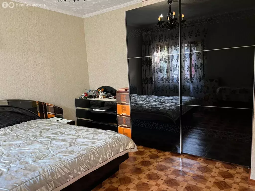 3-комнатная квартира: Симферополь, улица Гоголя, 56 (90 м) - Фото 1