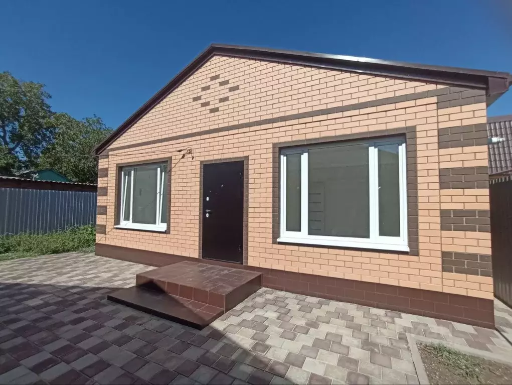 Дом в Краснодарский край, Ейск Таманская ул. (82 м) - Фото 1