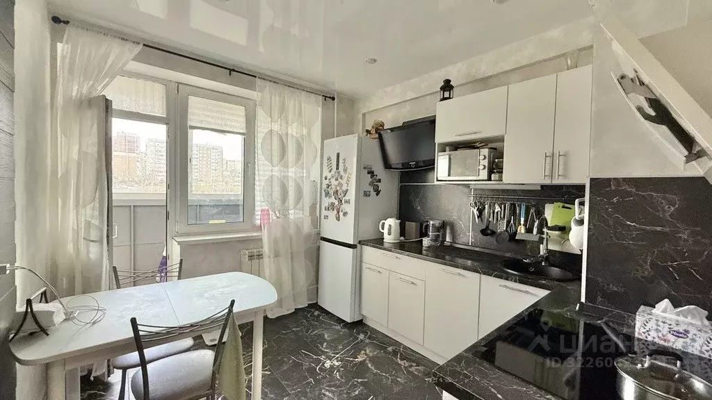 2-к кв. Свердловская область, Первоуральск ул. Ватутина, 72А (53.6 м) - Фото 1