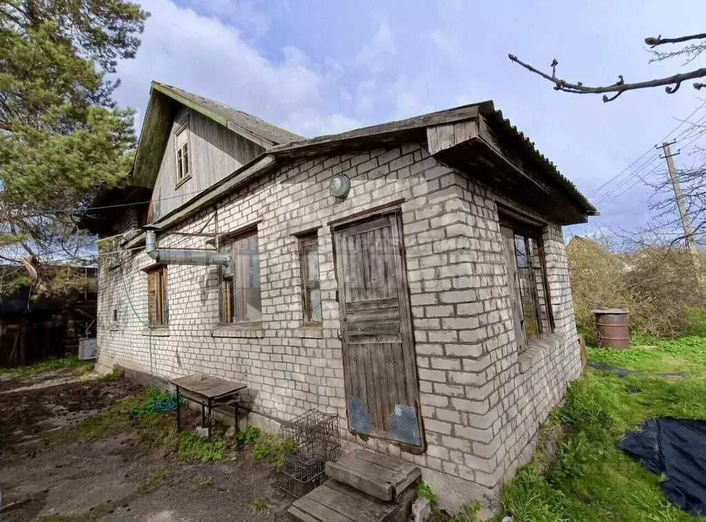 Дом в Смоленская область, Смоленск Южная ул., 3 (100 м) - Фото 1