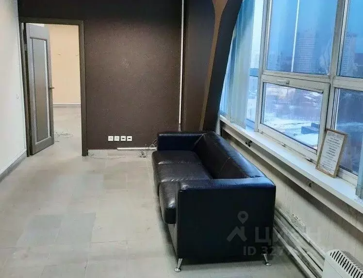 Офис в Свердловская область, Екатеринбург ул. Крестинского, 46А (62 м) - Фото 2