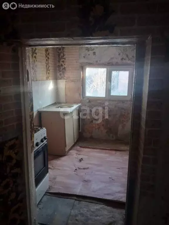 Дом в село Октябрьское, улица Калинина (36.5 м) - Фото 1