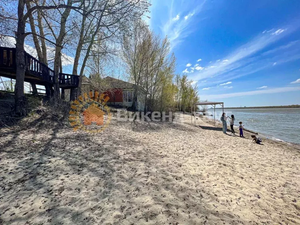 Дом в Новосибирская область, Новосибирск Подъемная ул. (150 м) - Фото 1