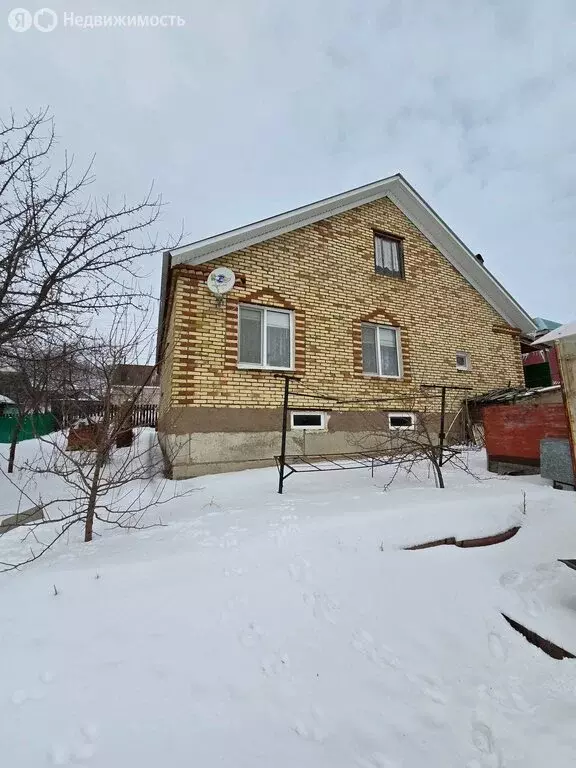 Дом в Октябрьский, Клубная улица (150 м) - Фото 1