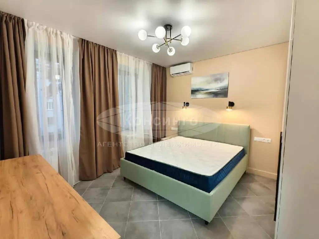 Продается 3-комнатная квартира - Фото 1