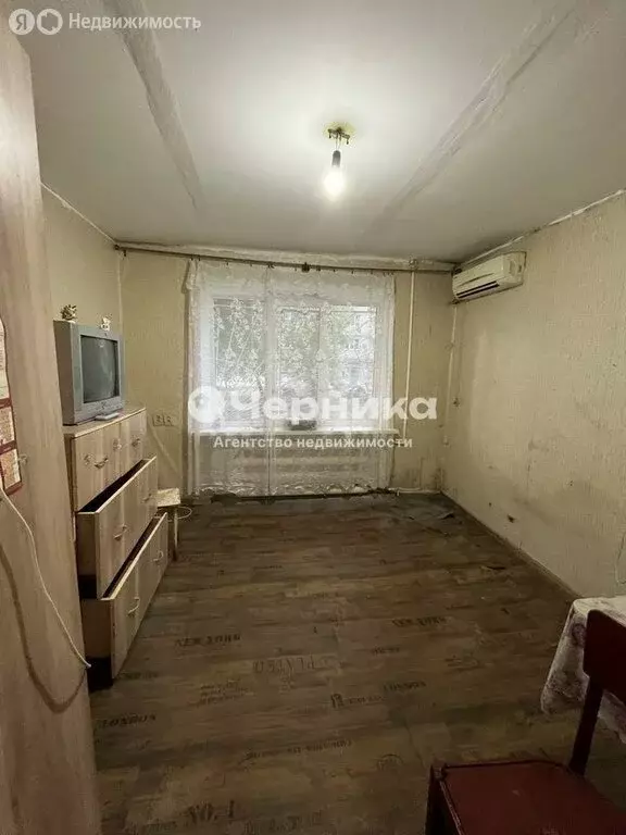 1-комнатная квартира: Новочеркасск, улица Искра, 6А (18 м) - Фото 0