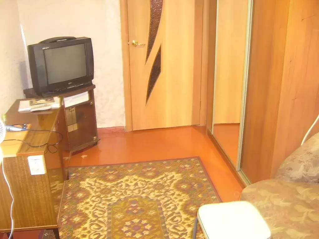 Комната Свердловская область, Екатеринбург ул. Ильича, 40 - Фото 1