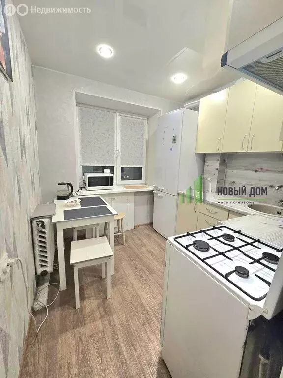 1-комнатная квартира: Великий Новгород, Западный район, проспект Мира, ... - Фото 2