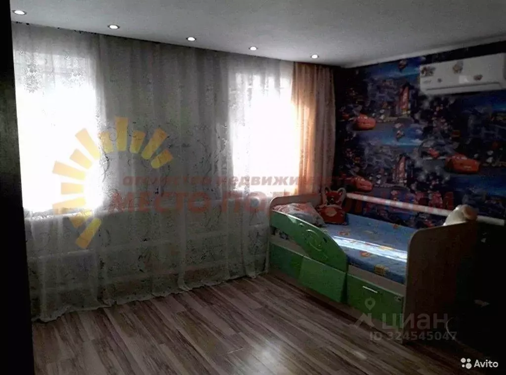 Дом в Краснодарский край, Староминская ст-ца ул. Тургенева (30 м) - Фото 1