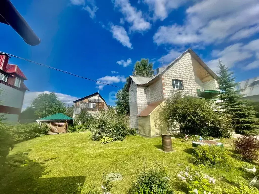 Дом в Коми, Сыктывкар ул. 7-я Линия, 1 (240 м) - Фото 0