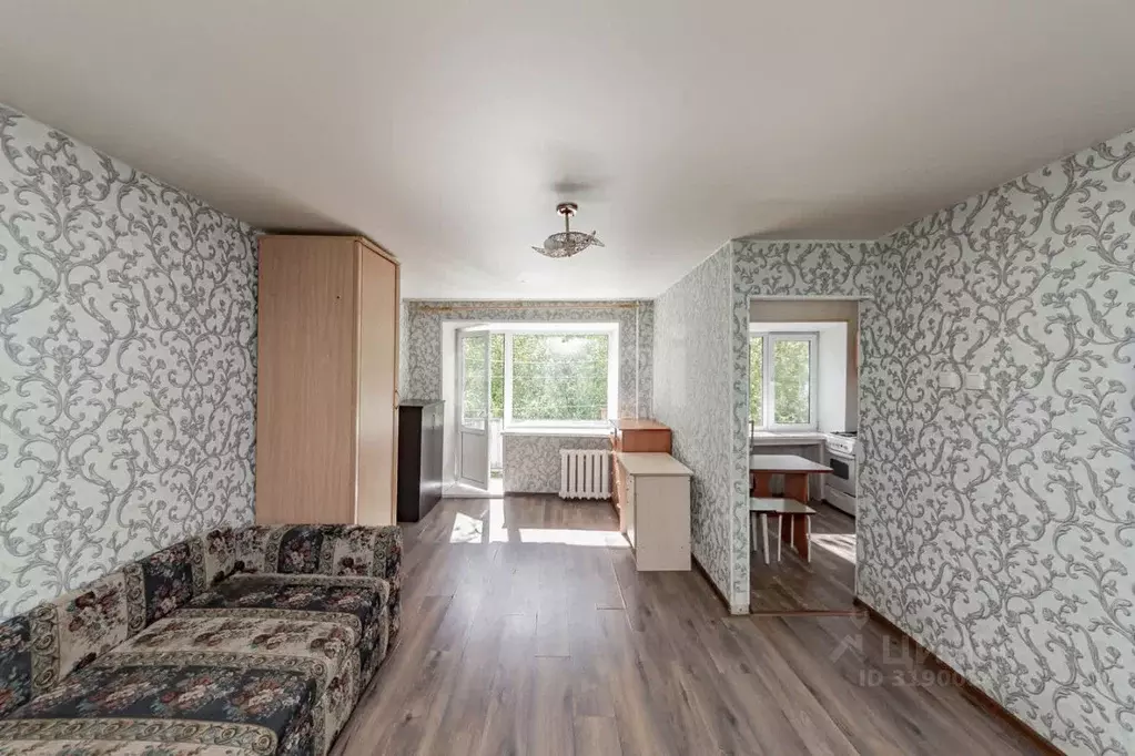 2-к кв. Тюменская область, Тюмень ул. Пермякова, 10 (44.0 м) - Фото 0