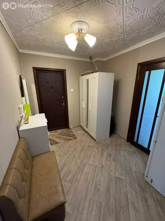 3-комнатная квартира: деревня Райсемёновское, 10 (64 м) - Фото 1