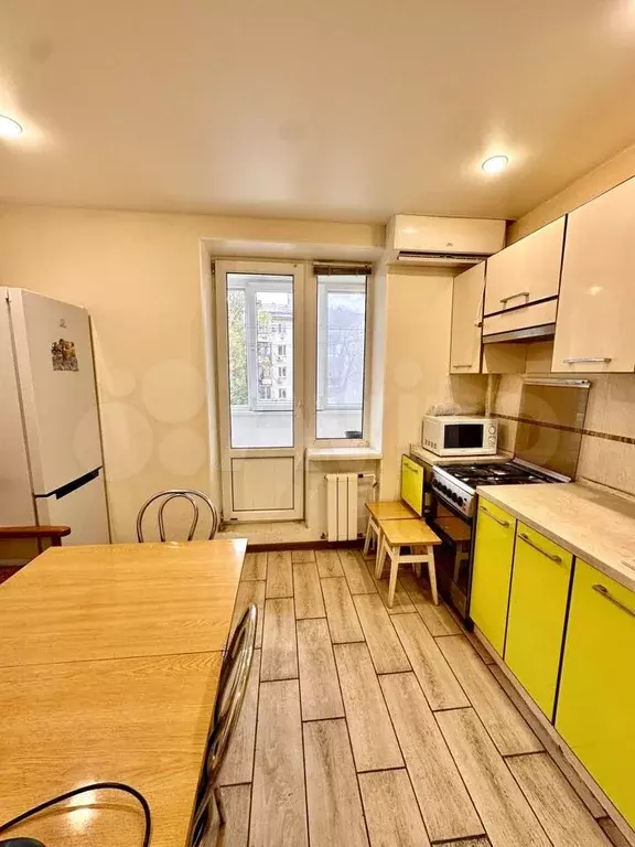 2-к. квартира, 56 м, 3/6 эт. - Фото 1