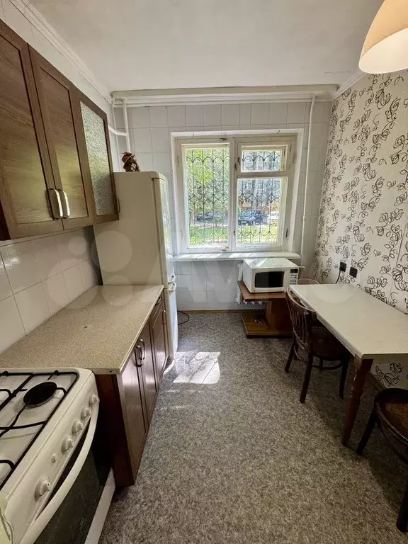 2-к. квартира, 60 м, 1/9 эт. - Фото 1