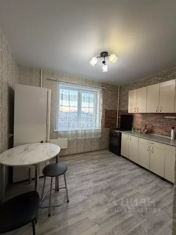 1-к кв. Брянская область, Брянск ул. 22-го съезда КПСС, 53 (38.0 м) - Фото 1