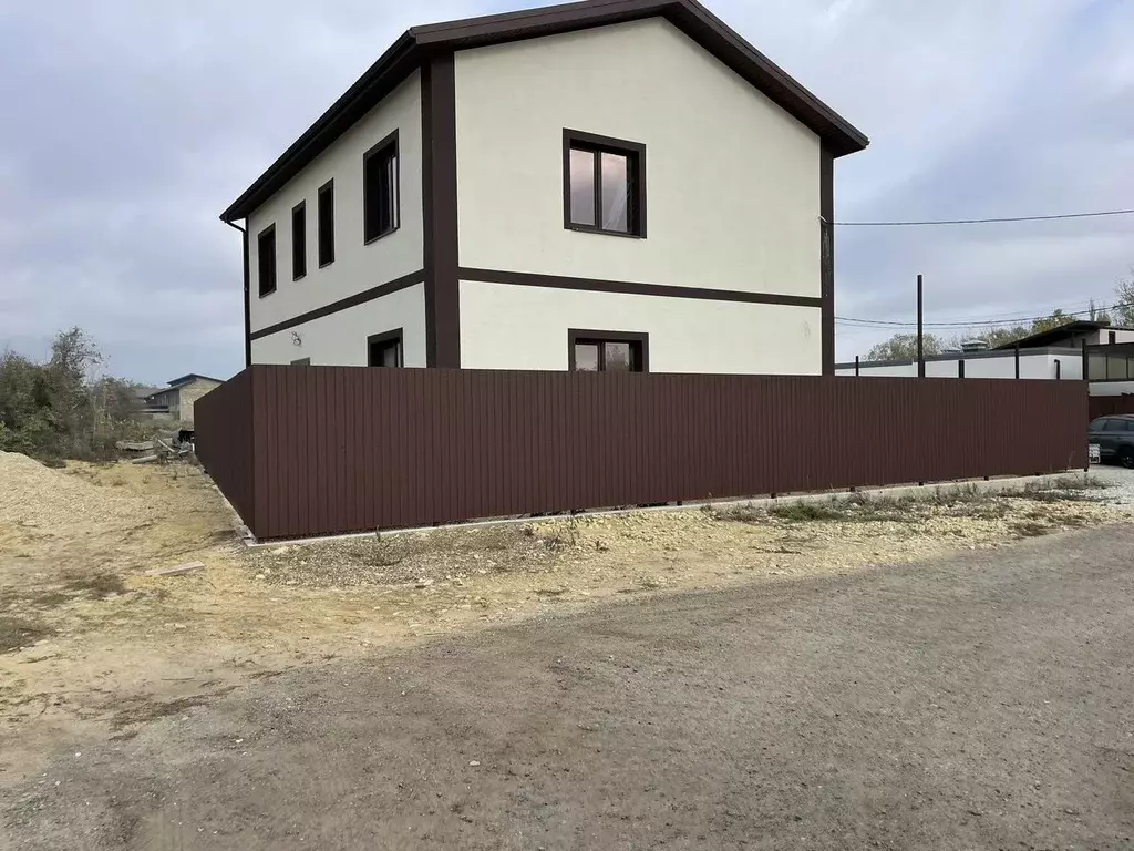 Дом в Краснодарский край, Темрюк Морская ул., 11 (191 м) - Фото 2