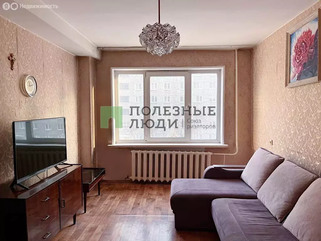 3-комнатная квартира: Красноярск, улица Горького, 36 (56 м) - Фото 1