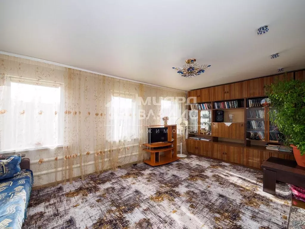 Дом в Омская область, Омск ул. 2-я Енисейская (82 м) - Фото 1