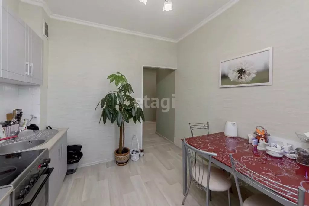 2-к кв. Тюменская область, Тюмень ул. Монтажников, 8 (62.1 м) - Фото 1