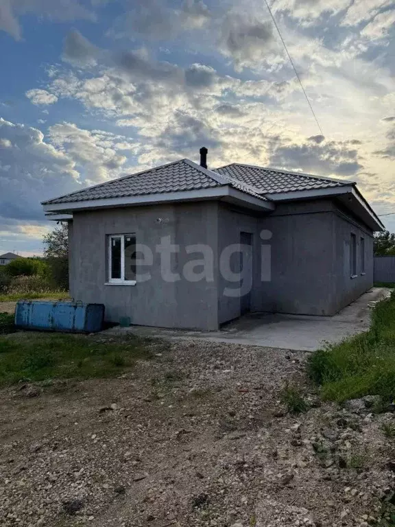 Дом в Саратовская область, Энгельс муниципальное образование, ... - Фото 1